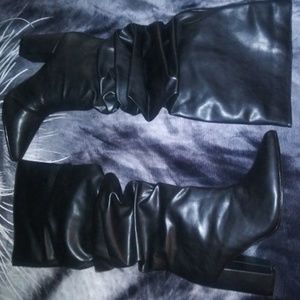 Brand new Windsor Hyson-8 ladies Boots size 7 & 9